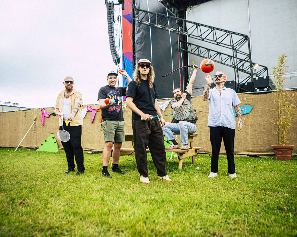 IDLES (1)