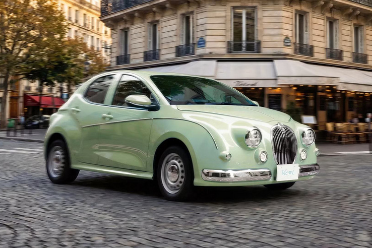 Szeretnél Toyota Yarist, ami úgy néz ki, mint egy klasszikus Jaguar?