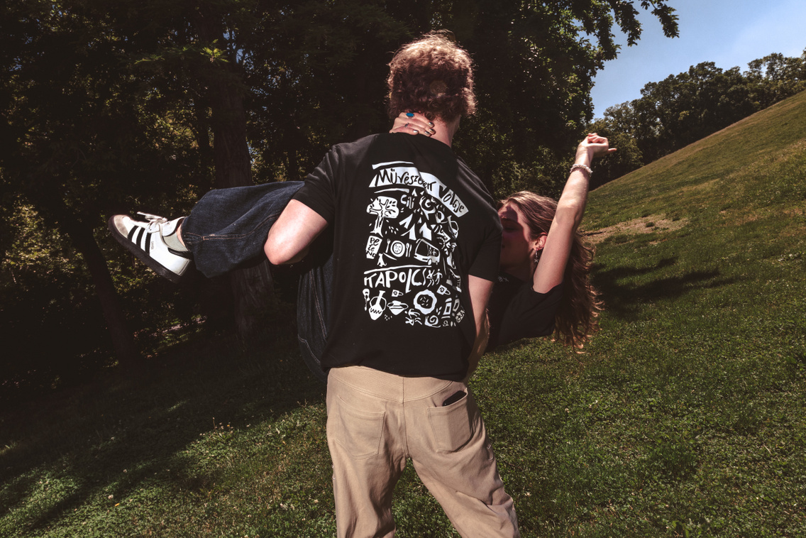 Tibike MUVVOLGY MERCH-9571