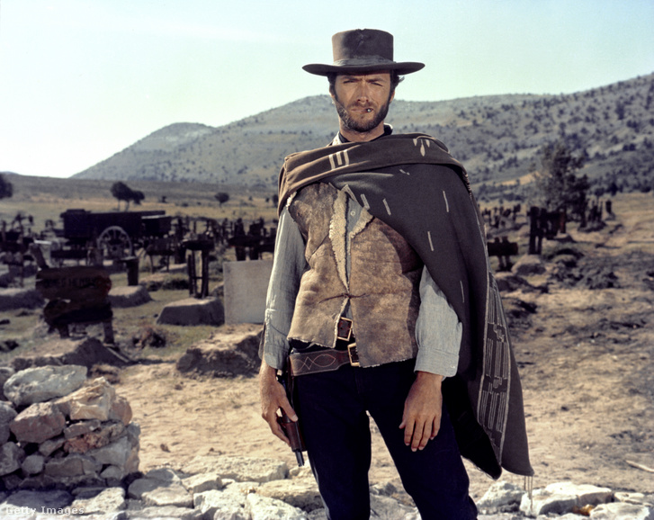 Az amerikai színész Clint Eastwood A Jó, a Rossz és a Csúf forgatásán