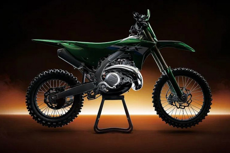 Kétütemű Kawasaki kéne? Lesz!