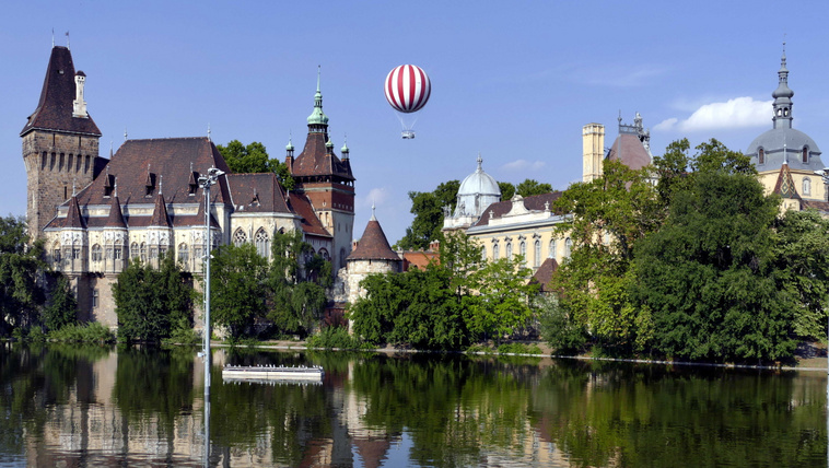 Szemet vetettek a&nbsp;Vajdahunyad várára, a főigazgató a&nbsp;lemondás szélén állt