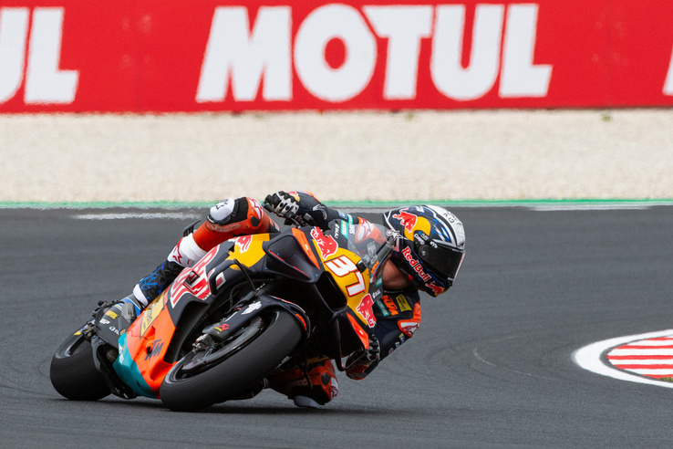 KTM-elsőség, Bagnaia-betli a Magyar Nagydíj pénteki napján