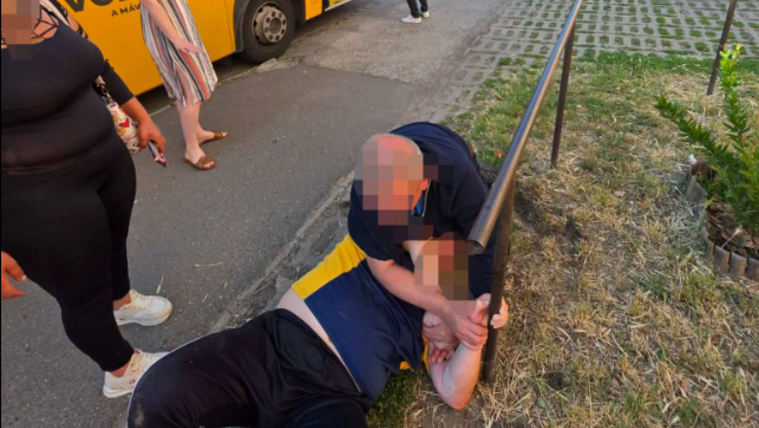 Tettlegességig fajult a vita egy menetrend szerinti ceglédi buszjáraton