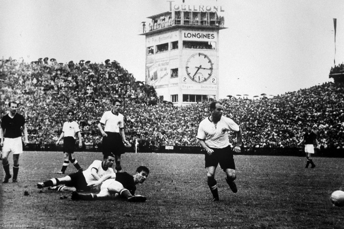 Az 1954-es döntő egyik pillanata
