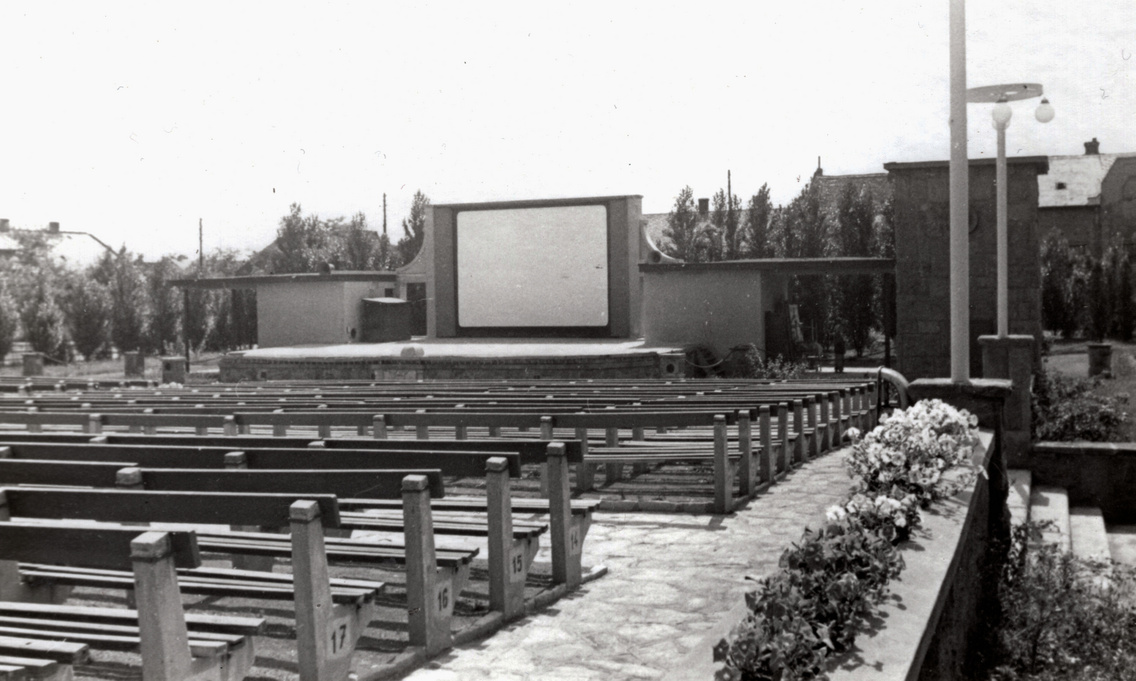 Rózsavölgyi tér, Rózsavölgyi Parkszínpad, 1952