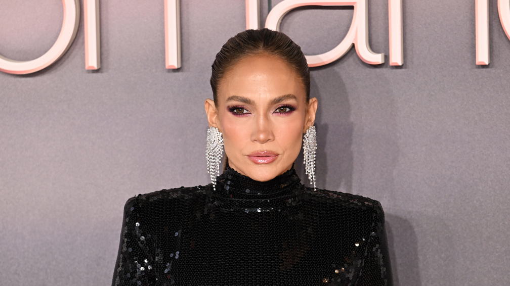 Jennifer Lopez 56 évesen is bomba formában: alig takaró bikiniben mutatta meg az alakját