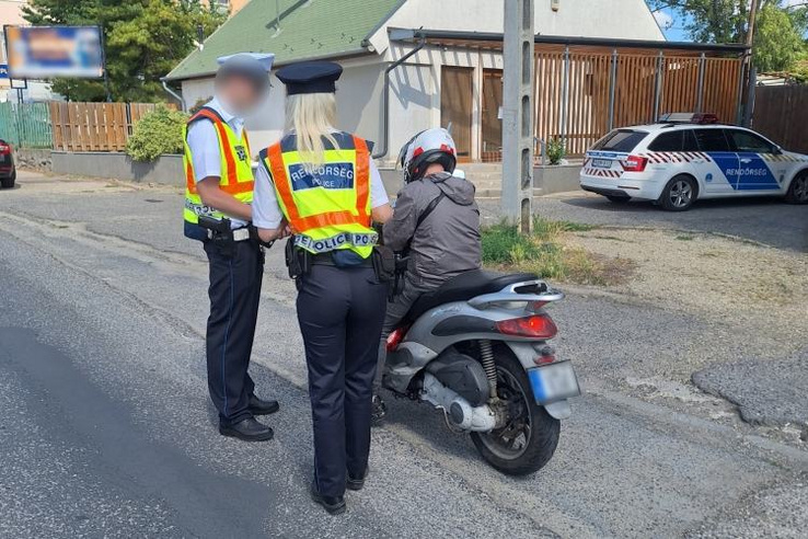 Nem olyan szelíd motorosok ezreire csaptak le a rendőrök