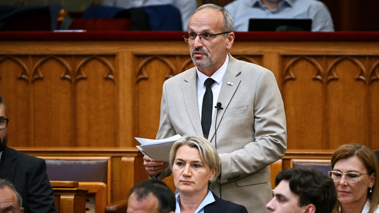 Takács Péter bekiabált, kemény választ kapott a tiszás traumatológus főorvostól a Parlamentben