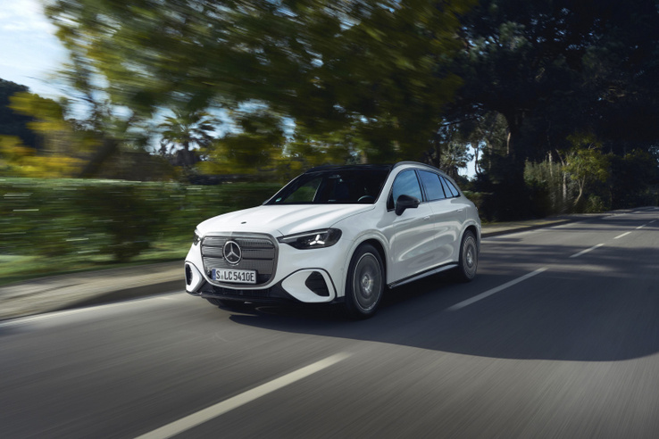 Két új verzió készül az elektromos Mercedes GLC-ből