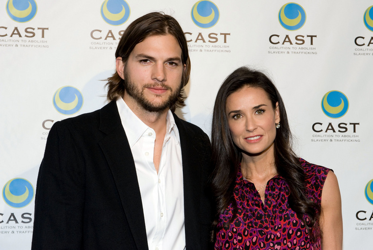 Demi Moore és Ashton KutcherDemi Moore az önéletrajzi könyvében írt részletesen Ashton Kutcherrel való kapcsolatáról
