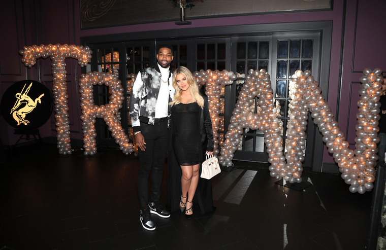 Khloé Kardashian és Tristan ThompsonKhloé Kardashian és az NBA-játékos Tristan Thompson kapcsolata éveken át visszatérő témája volt a bulvársajtónak