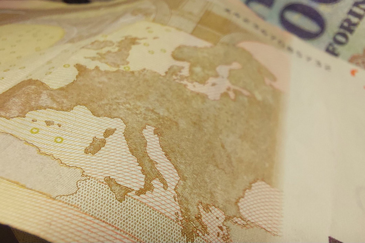 Még mindig sokba kerülhet a forint gyengülése
