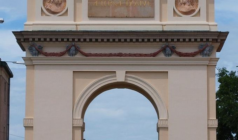 Itt található Magyarország egyetlen diadalíve