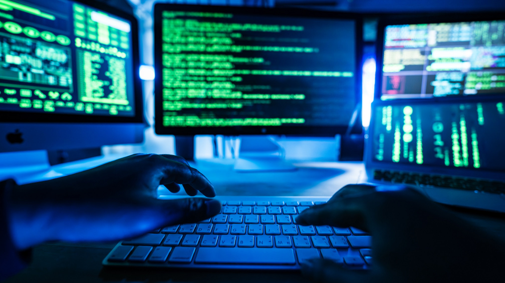 Fontos figyelmeztetést adott ki az FBI, az okoseszközökről van szó