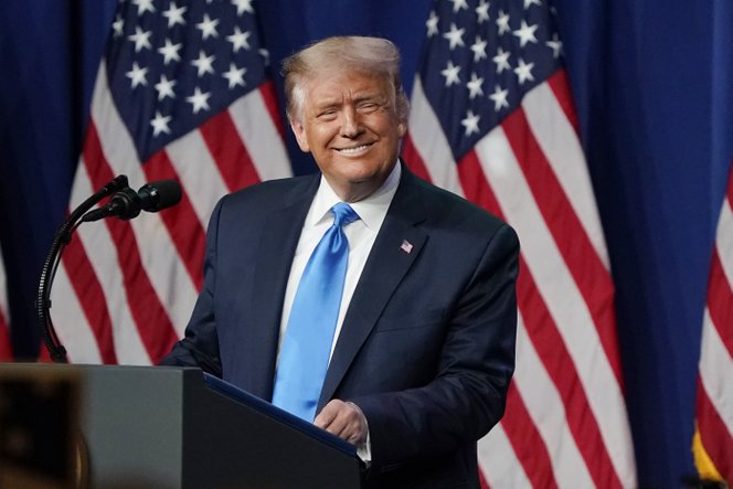Nyolcvanéves lett Donald Trump, küzdőtérré változtatta a Fehér Ház kertjét