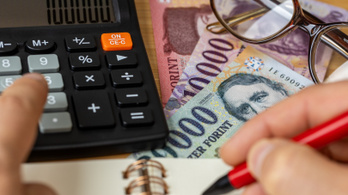 Négy és féléves rekordon a forint – dörzsölhetik a tenyerüket a nyaralni indulók