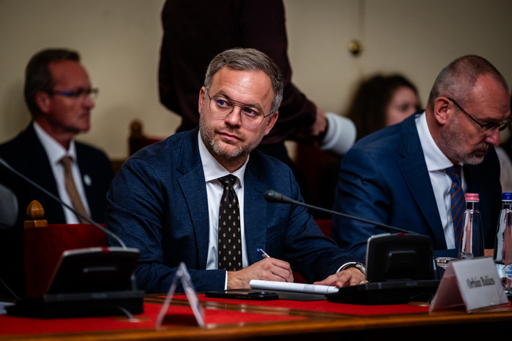 Orbán Balázs lemondott az MCC kuratóriumi elnöki posztjáról