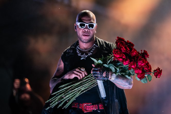 Flo Rida pezsgővel és&nbsp;egy csokor rózsával érkezett Szegedre