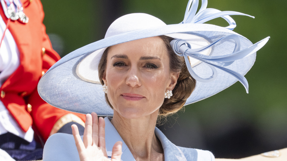 Katalin hercegné megható gesztussal tisztelgett Diana emléke előtt