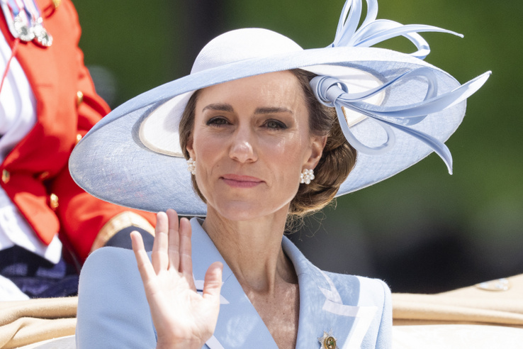 Katalin hercegné megható gesztussal tisztelgett Diana emléke előtt