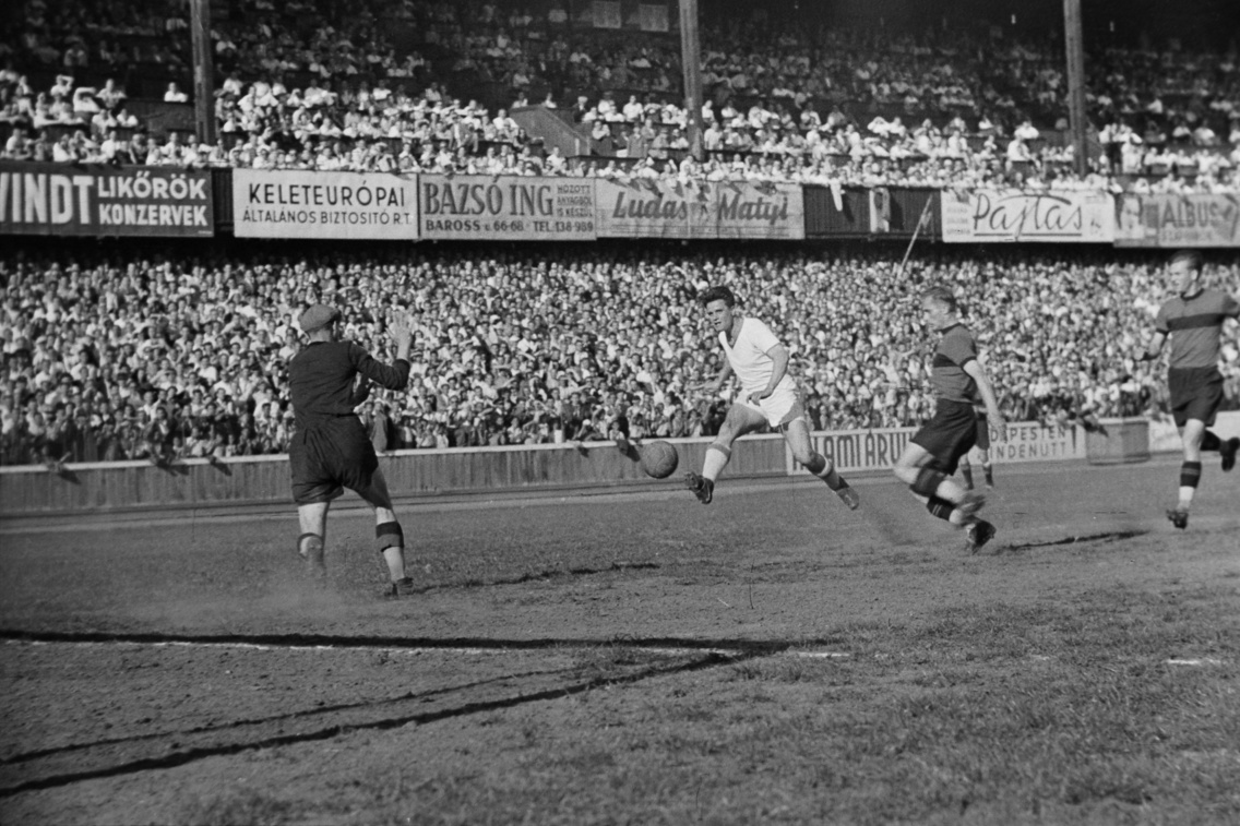 Egy 1949-es (Kispest elleni) győztes meccs egyik pillanata
