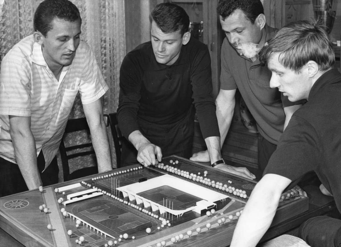 Az FTC klubházában Albert Flórián, Szűcs Lajos, Novák Dezső és Varga Zoltán (1968)