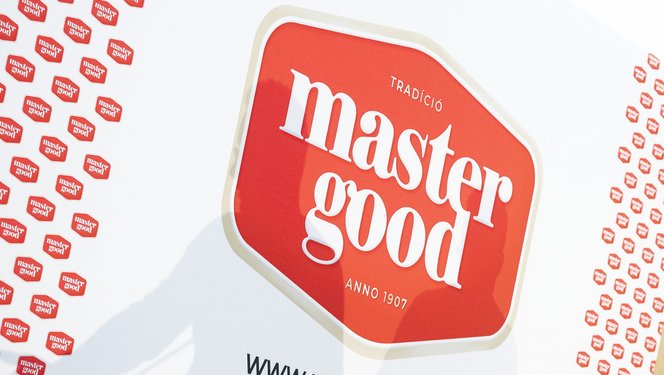 Megszólalt a Master Good a pisikártyás vádakról