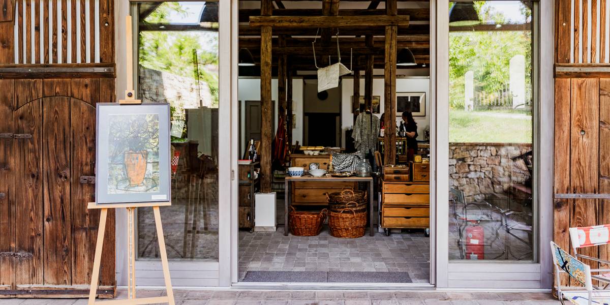 Kortárs kincsek és vintage holmik a Balaton-felvidéken, amiket akár haza is vihetünk – A Vintage Galériában jártunk