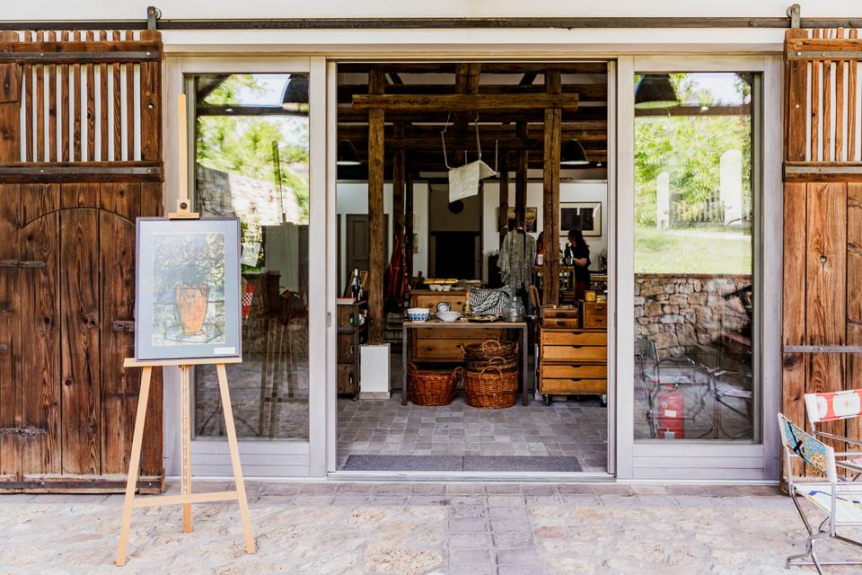 Kortárs kincsek és vintage holmik a Balaton-felvidéken, amiket akár haza is vihetünk – A Vintage Galériában jártunk