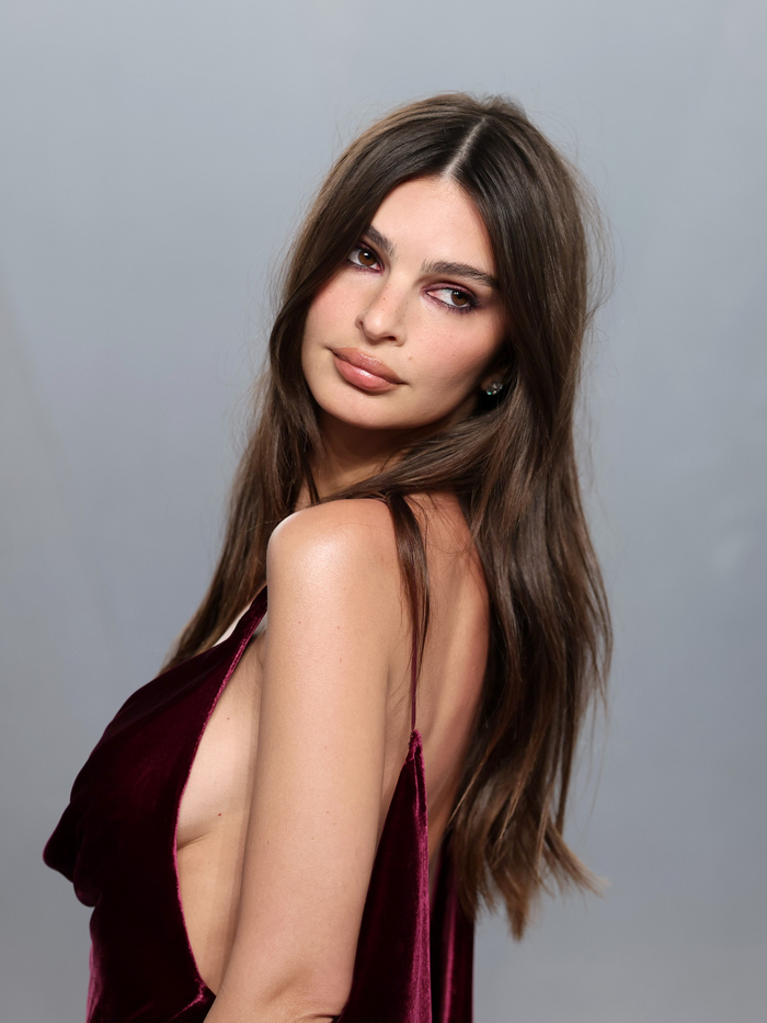 Emily Ratajkowski nem kertelt: felsorolta, hogy kikkel randizott titokban a válása óta