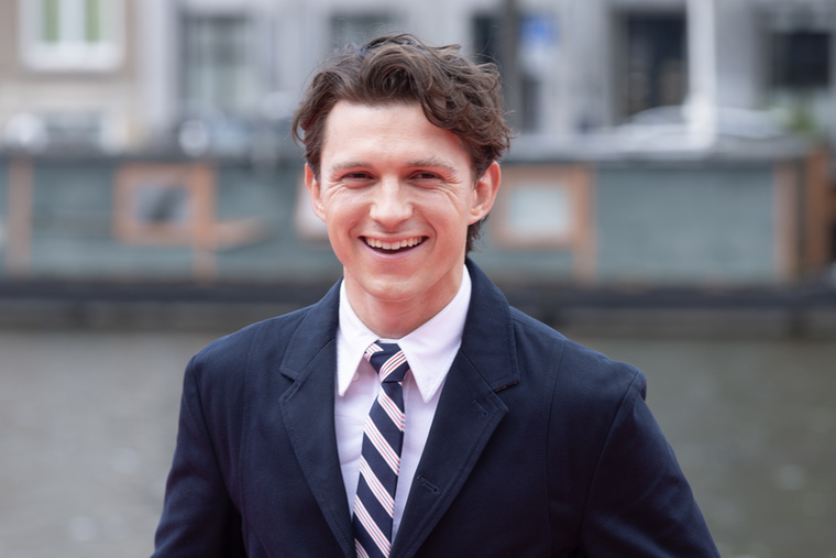 Tom HollandTom Holland a közelmúltban Amy Poehler podcastjében beszélt arról, miért nem szerepelt még a Saturday Night Live-ban