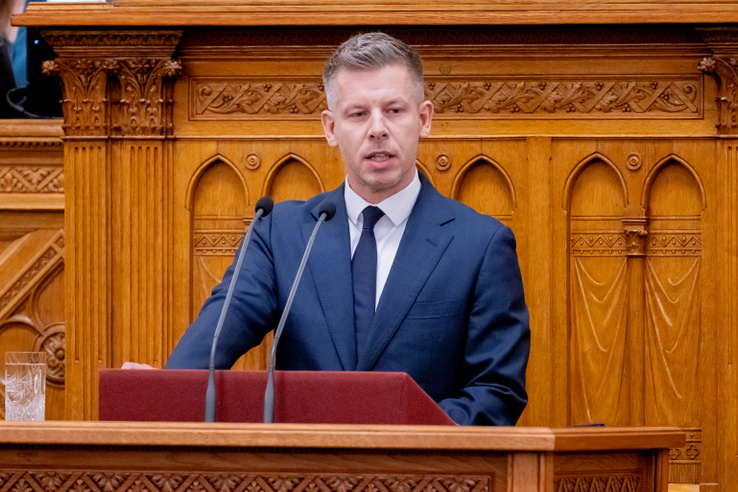„Az utolsó falusi kocsmában nem viselkednek így” – nekimentek Magyar Péternek, miután bejelentette a Tisztítótüzet