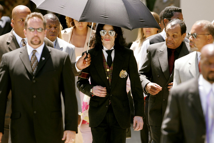 Most kiderülhet az igazság Michael Jackson gyermekmolesztálási ügyéről