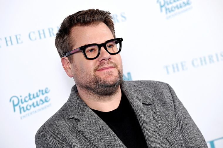 James Corden – kitiltották a New York-i Balthazar étterembőlJames Corden 2022-ben került egy igencsak kellemetlen helyzetbe, ugyanis Keith McNally, a New York-i Balthazar étterem tulajdonosa nyilvánosan közölte, a színész-műsorvezetőt nem látják többé szívesen az étteremben