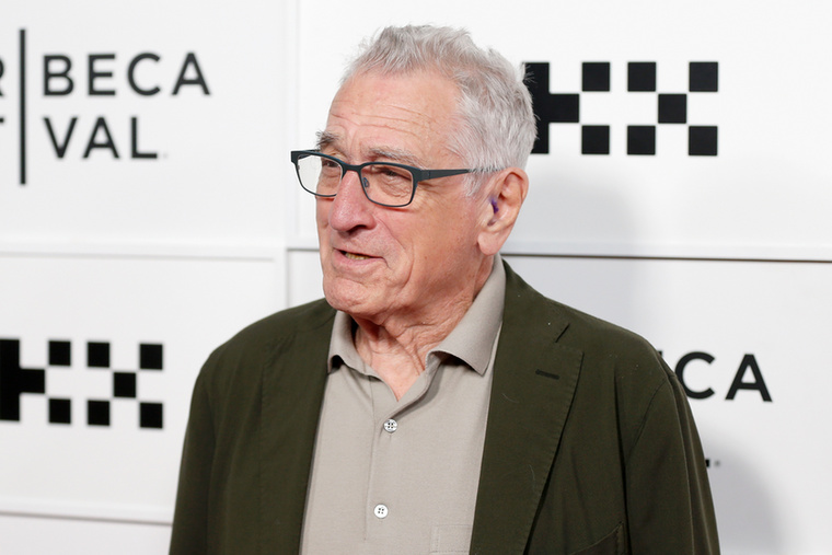 Robert De Niro – Nobu RestaurantsRobert De Niro neve hallatán egyértelműen a filmszerepei jutnak az eszünkbe, de a színész az étterembizniszben is egészen komoly nyomot hagyott.&nbsp; Nobu Matsuhisa séffel közösen hozták létre a Nobut, amely idővel nem egyszerűen egy népszerű étterem lett, inkább egy luxusmárka
