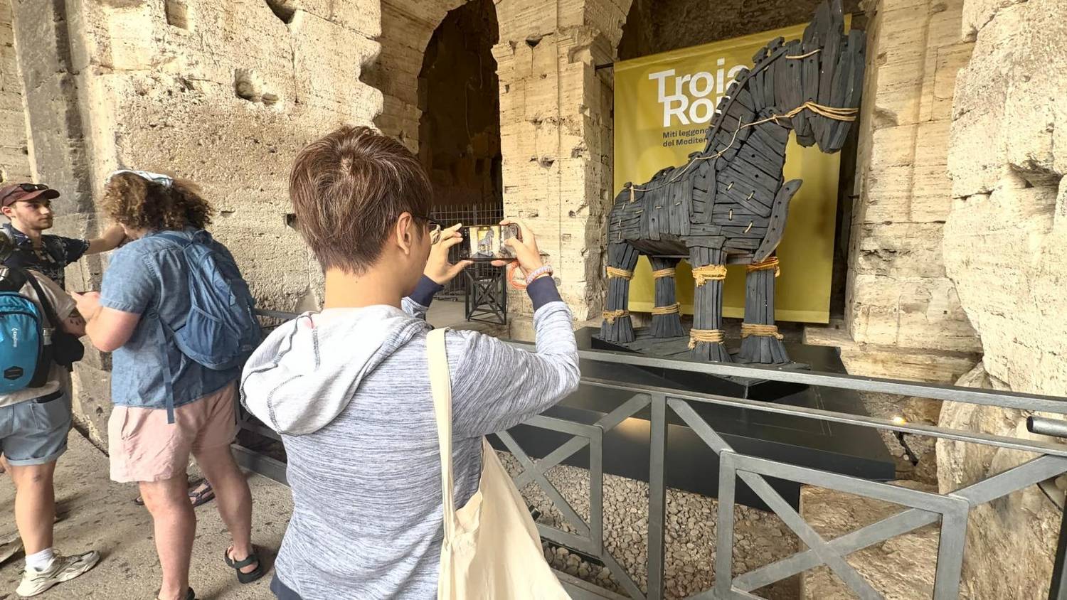 08-Exhibition of Trojan artefacts