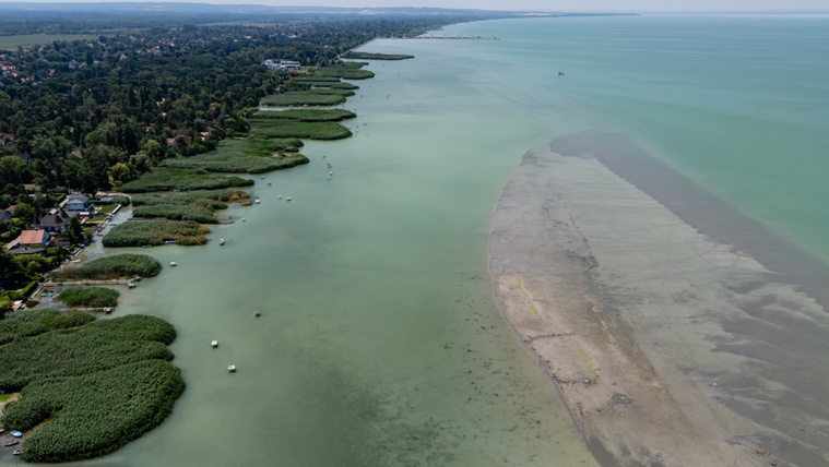 Ijesztő képek érkeztek, a Balaton és a&nbsp;Tisza is szenved a hőségben