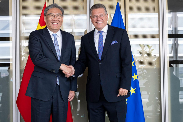 Van Ven-tao és Maros Sefcovic 2026. június 29-én