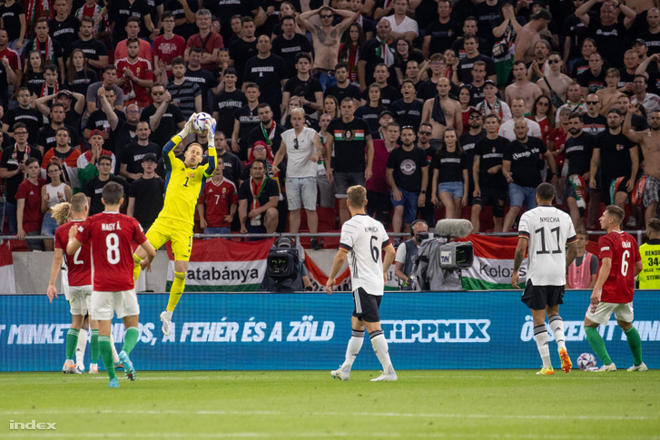 Gulácsi Péter a Magyarország - Németország mérkőzésen 2022. június 11-én