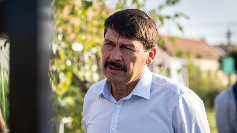 Perre megy Áder János alapítványa, miután Magyar Péter bejelentette, hogy megszűnik a Kék Bolygó Alapítvány