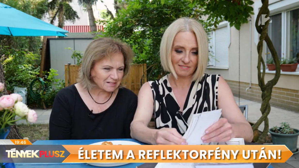 Marsi Anikó és édesanyja.png