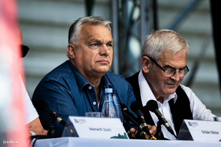 Orbán Viktor és Tőkés László Tusnádfürdőn 2025. július 26-án