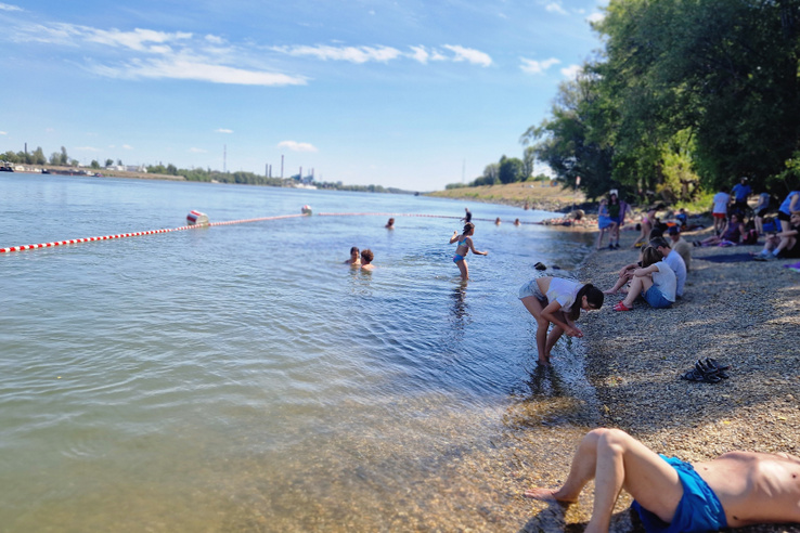 Ukrán invázió a Duna albertfalvai szabadstrandján, majd a legnagyobb magyar is megérkezett