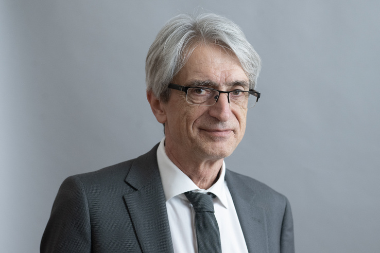 „Ne kerüljön bele semmi, ami nem odavaló” – Pósfai Mihály, az MTA új elnöke a Balatonról