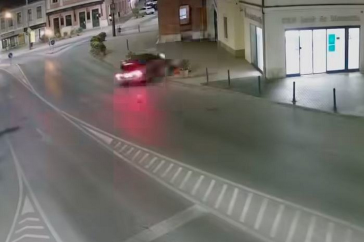 Amikor Esztergom a vadnyugat: bowlinggolyóként tarolta le a virágokat a száguldozó