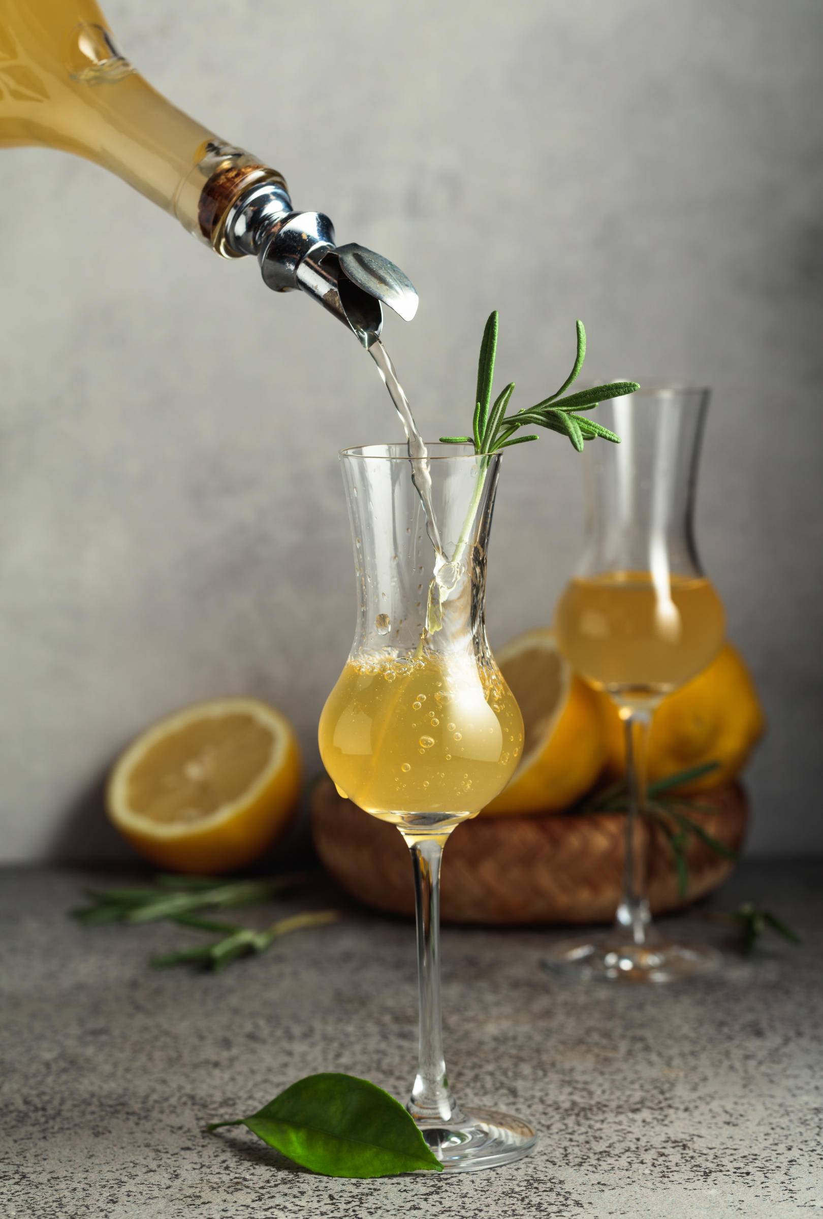 Az olaszok kedvelt aperitif italát akár otthon is elkészítheted.