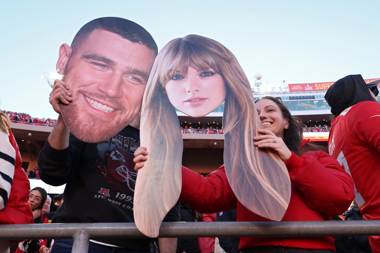 Több dolgozó is bajba kerültA Page Six értesülései szerint több dolgozó is bajba került a Madison Square Gardenben zajló előkészületek során, csütörtök este, egy nappal Taylor Swift és Travis Kelce esküvője előtt