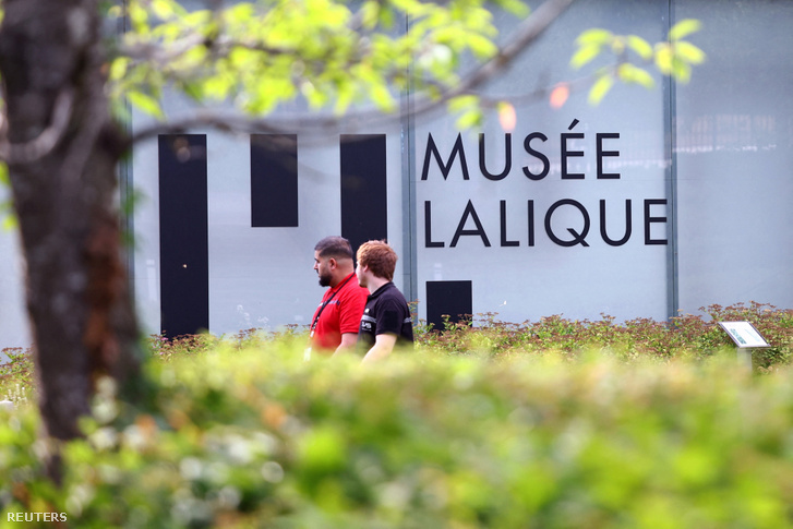 Betörés a René Lalique ékszerész és üvegművész és családja műveit őrző múzeumban 2026. július 5-én