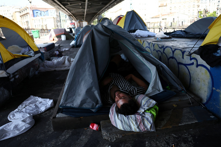 Besúgótörvény, pénzmegvonás: életbe lépett a migrációs paktum